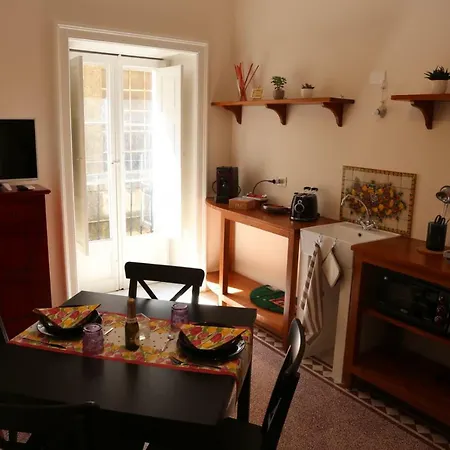 På 55 M² I Ragusas Centrum, Med 1 Sovrum Och 1 Badrum Semesterbostad